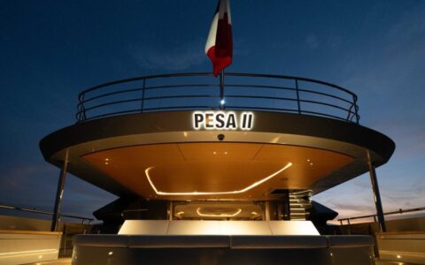 Pesa Yacht II inerior 23